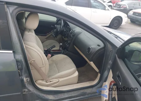 2009 Pontiac G6 z USA, uszkodzony, nr VIN 1G2ZG57N194127030